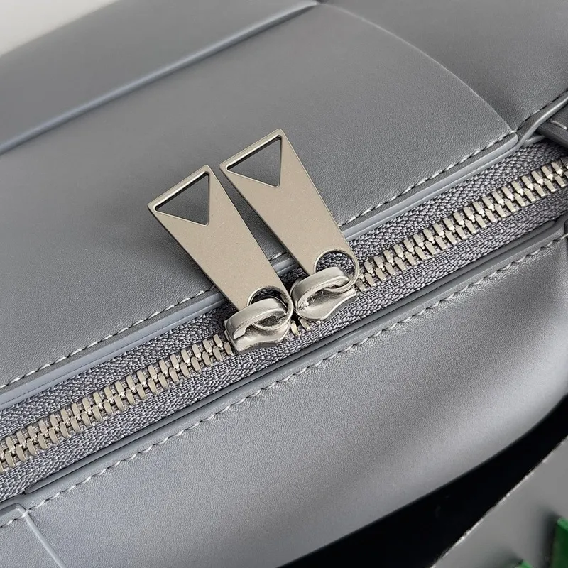 All categories 💚 Authentic bags 💚 BV 2025 new Bottega Veneta large plaid woven men's briefcase